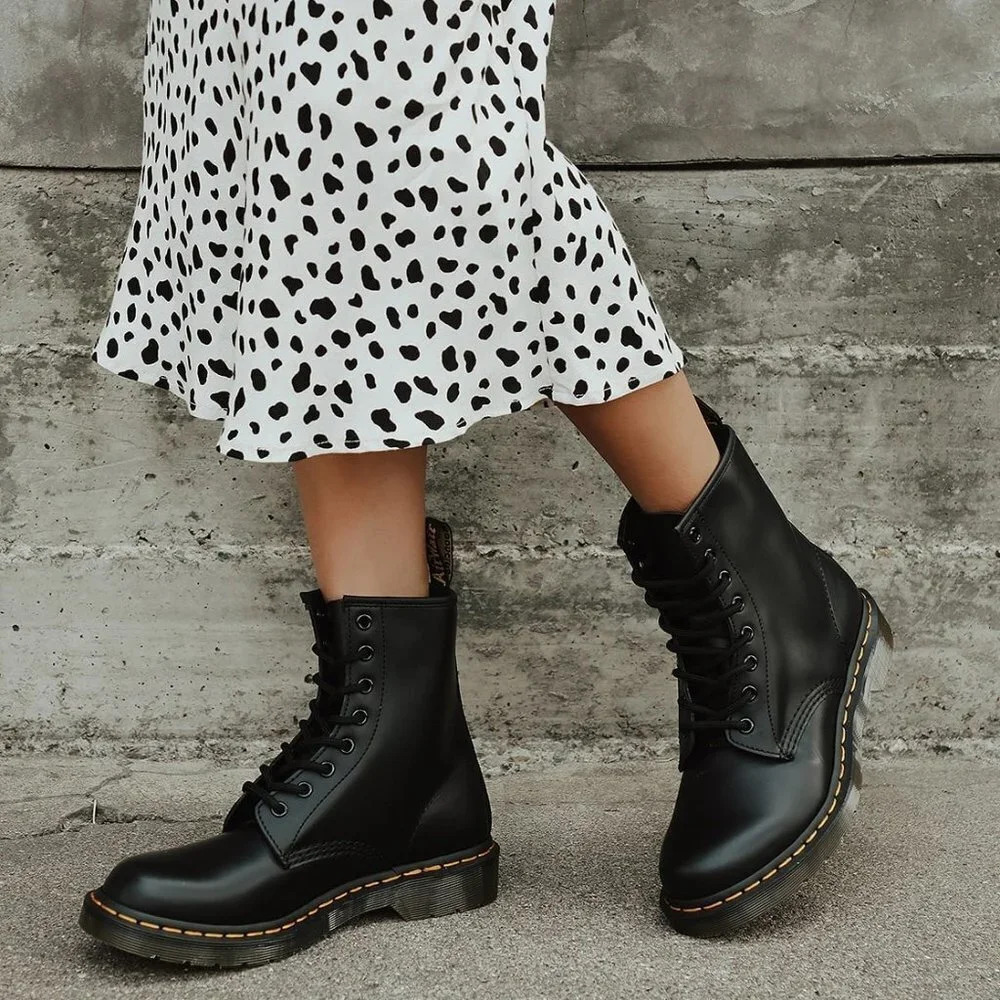 Dr. Martens 1460 Smooth Leather Lace Up Boots Black Size 7 - Picture 3 of 11